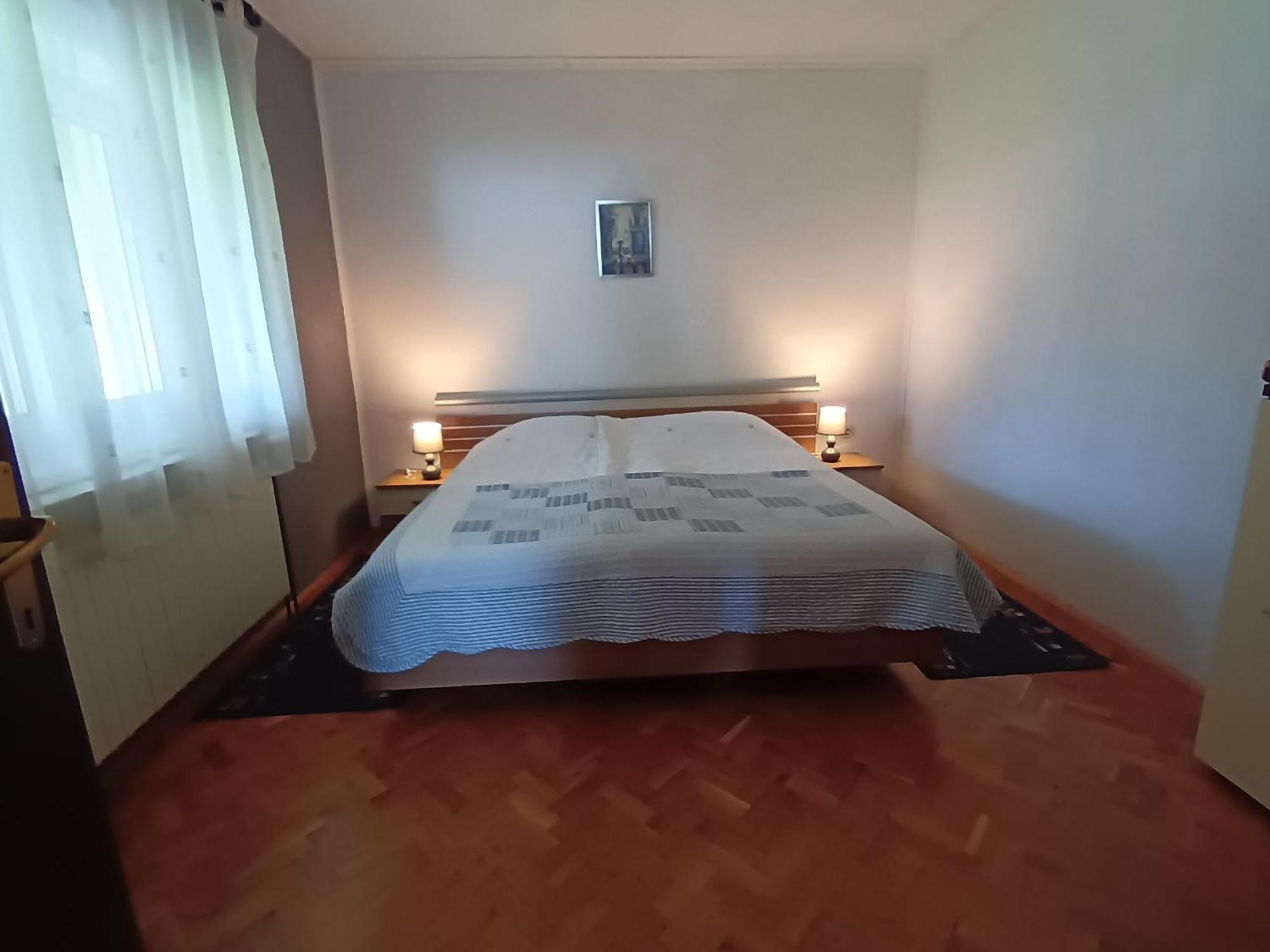 Matea Apartment กอสปิช ภายนอก รูปภาพ